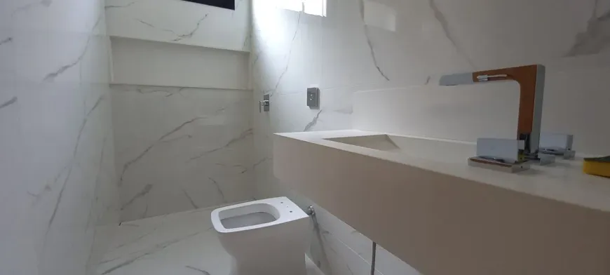 sobrado-com-4-quartos-a-venda-490m-no-residencial-alphaville-flamboyant-goiania-11.webpactionfit-indimension870x707seofalse-11
