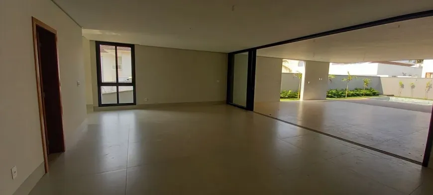 sobrado-com-4-quartos-a-venda-490m-no-residencial-alphaville-flamboyant-goiania-2.webpactionfit-indimension870x707seofalse-2