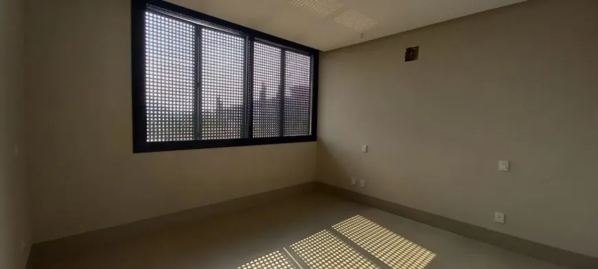sobrado-com-4-quartos-a-venda-490m-no-residencial-alphaville-flamboyant-goiania-4.webpactionfit-indimension870x707seofalse-4